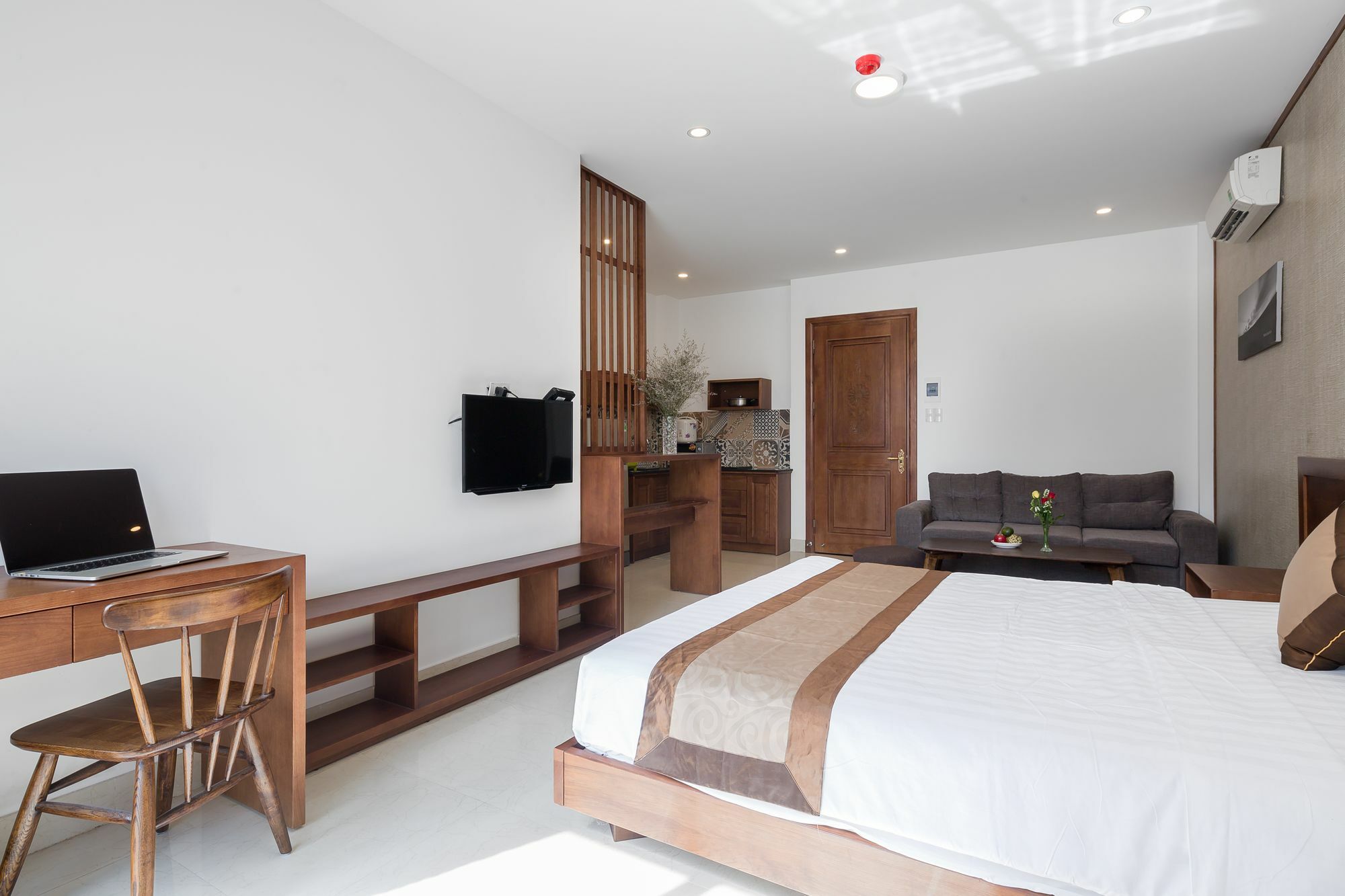 Aris Beach Apartment & Hotel Da Nang Exterior foto
